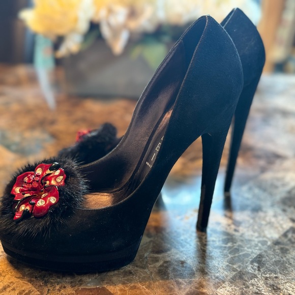 Casadei Suede Platform Peeps with fur and enameled flower - Picture 8 of 9